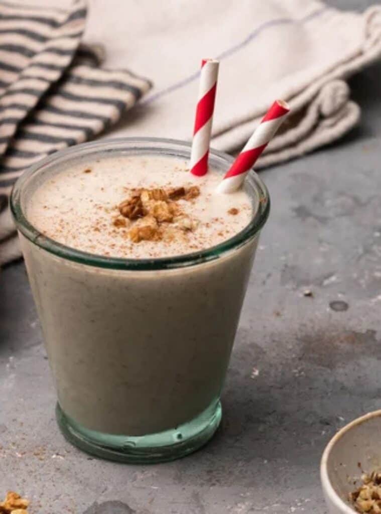 cinnamon banana walnut smoothie