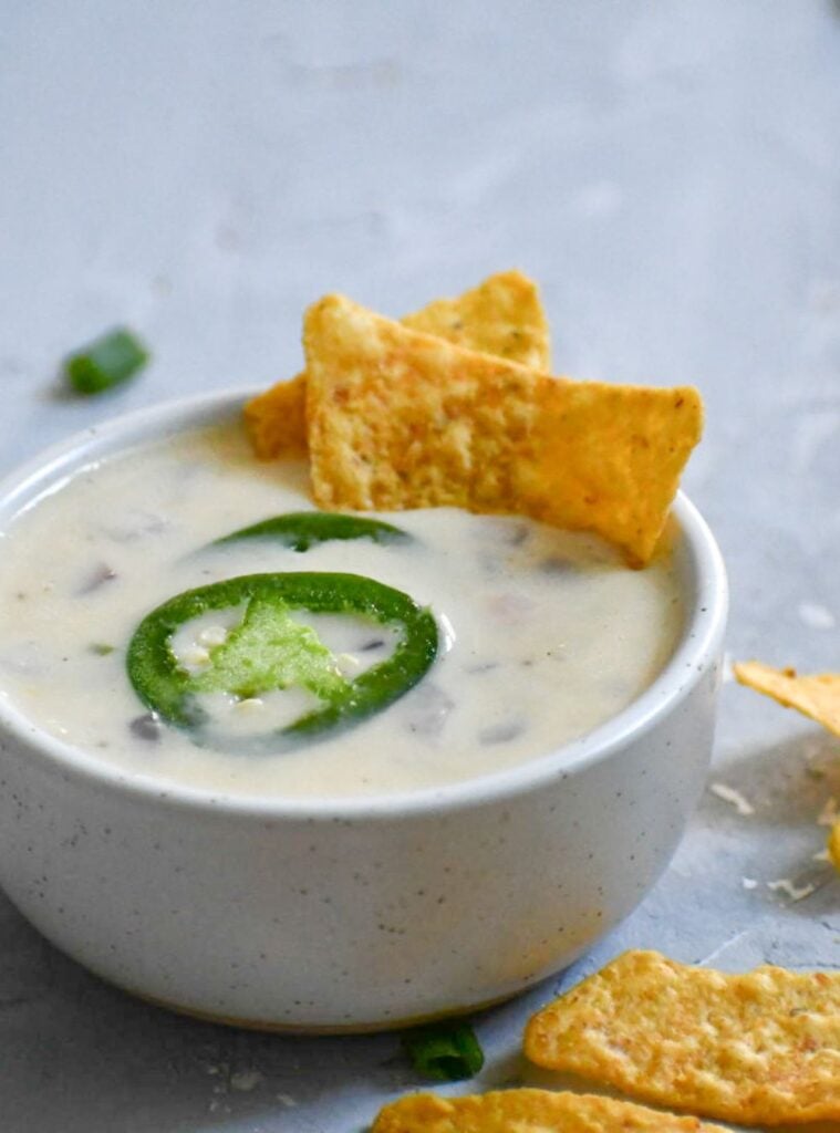 garlic jalapeño queso dip