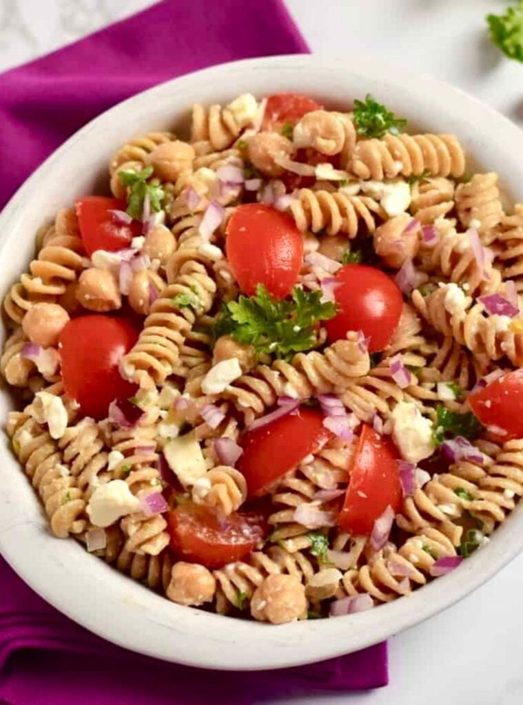 pasta salad with chickpeas and cottage cheese