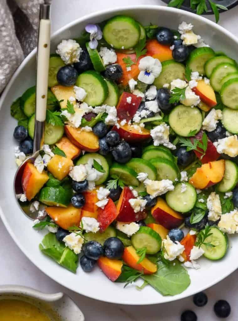 peach blueberry salad with citrus vinaigrette