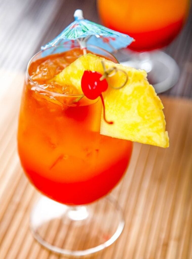 bahama mama cocktail