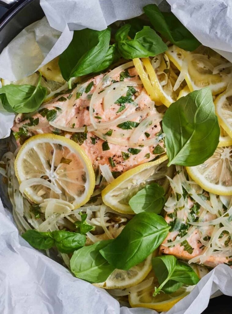 steamed salmon with garlic, herbs, and lemon