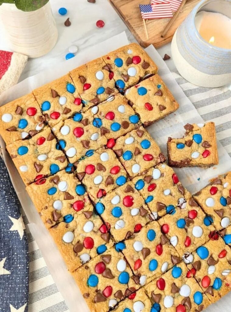 red, white, and blue m&m's cookie bars