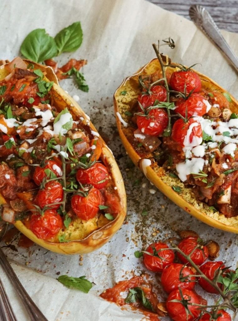 spaghetti squash with tomato sauce