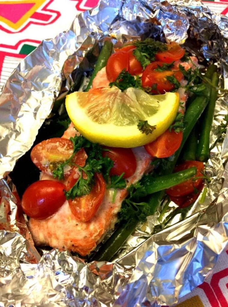 garlic salmon and summer vegetables in foil packets