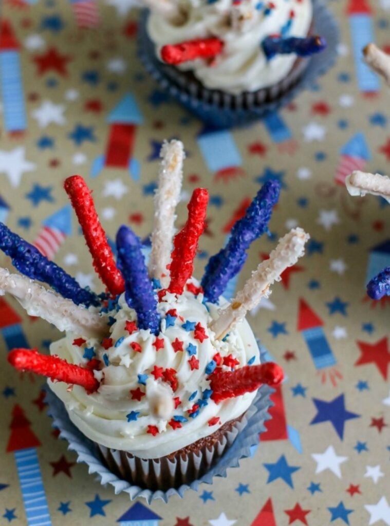 fireworks cupcake