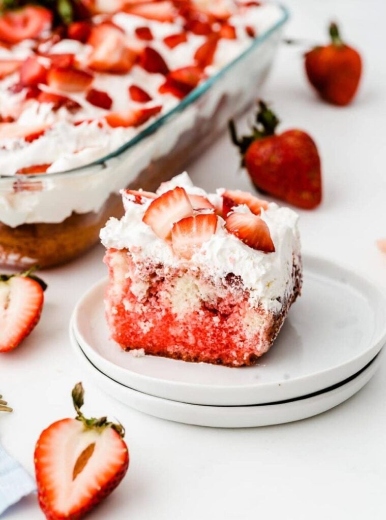 strawberry poke cake