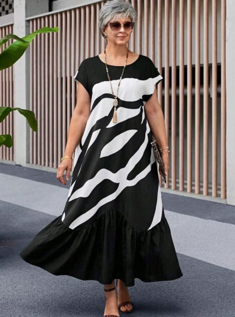 Summer Outfits for Women Over 50 11