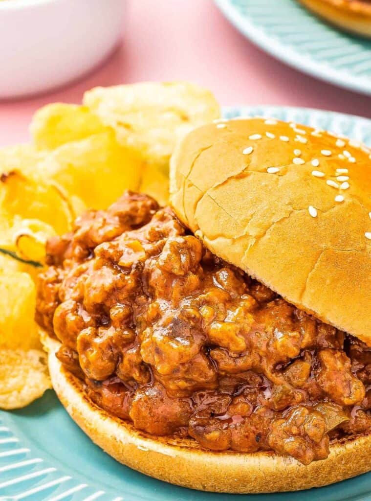 sloppy joes in crockpot, easy fall crockpot dinner recipe for families