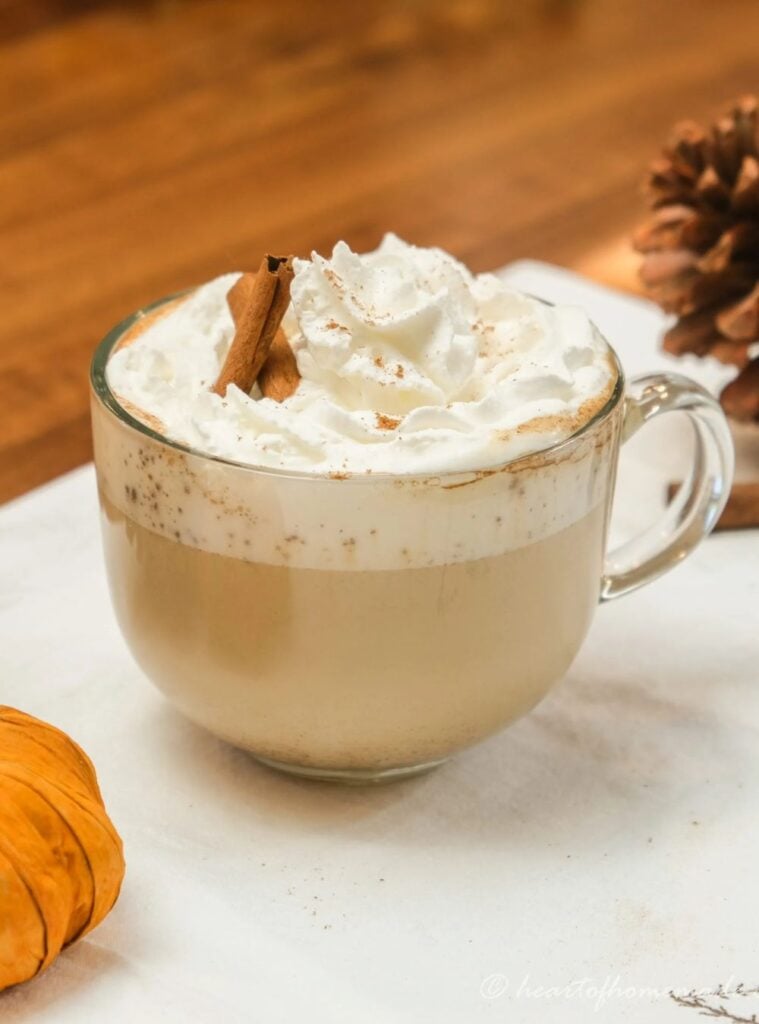 white chocolate mocha with pumpkin spice, easy fall drink recipe