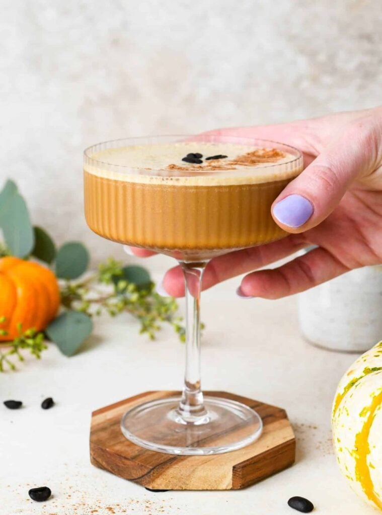 espresso martini with pumpkin spice, stylish fall cocktail