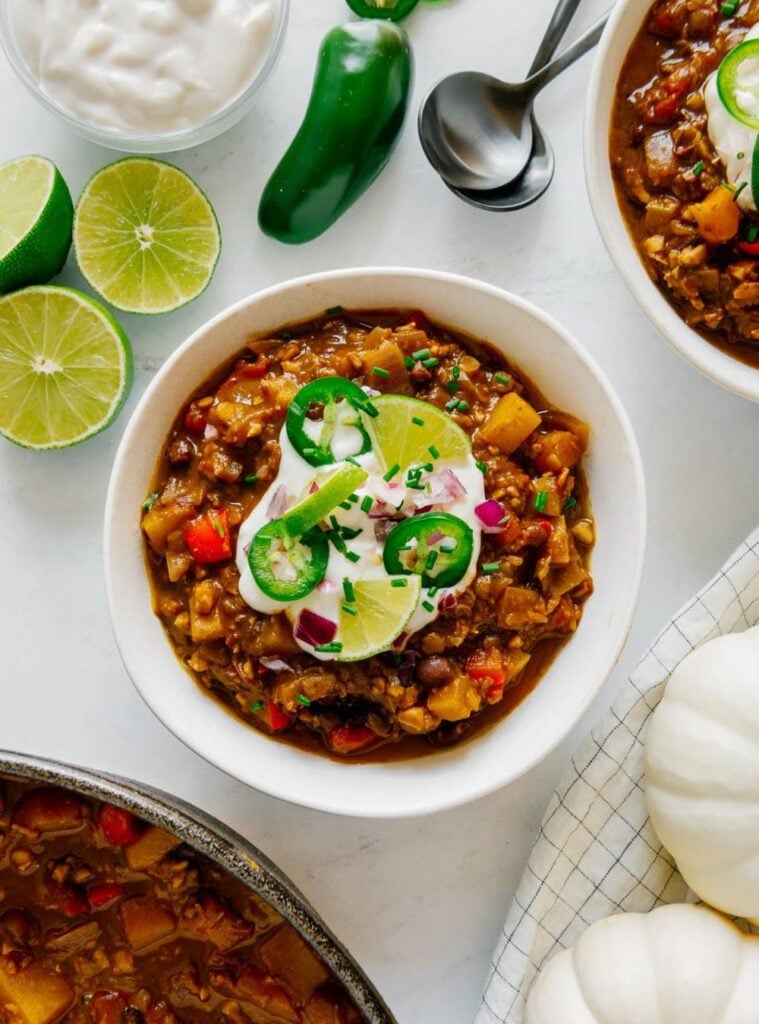 smoky chili with beans and pumpkin, a healthy fall recipe