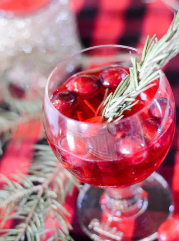 1 Sparkling Cranberry Cocktail – Festive Refreshing festive cranberry christmas party cocktails drink