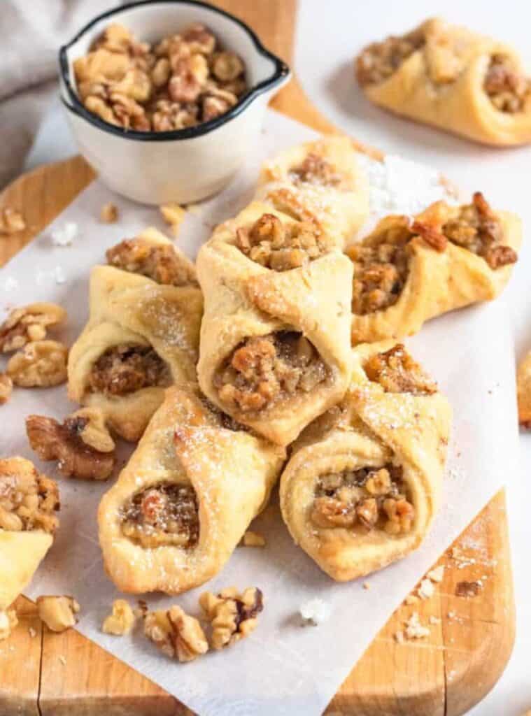 15 Classic Buttery Walnut Cookies Recipe walnut winter cookies recipes buttery