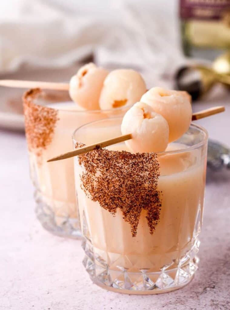 19 Refreshing Lychee Drink – Light Floral Perfectly Sweet lychee christmas party cocktails light and floral