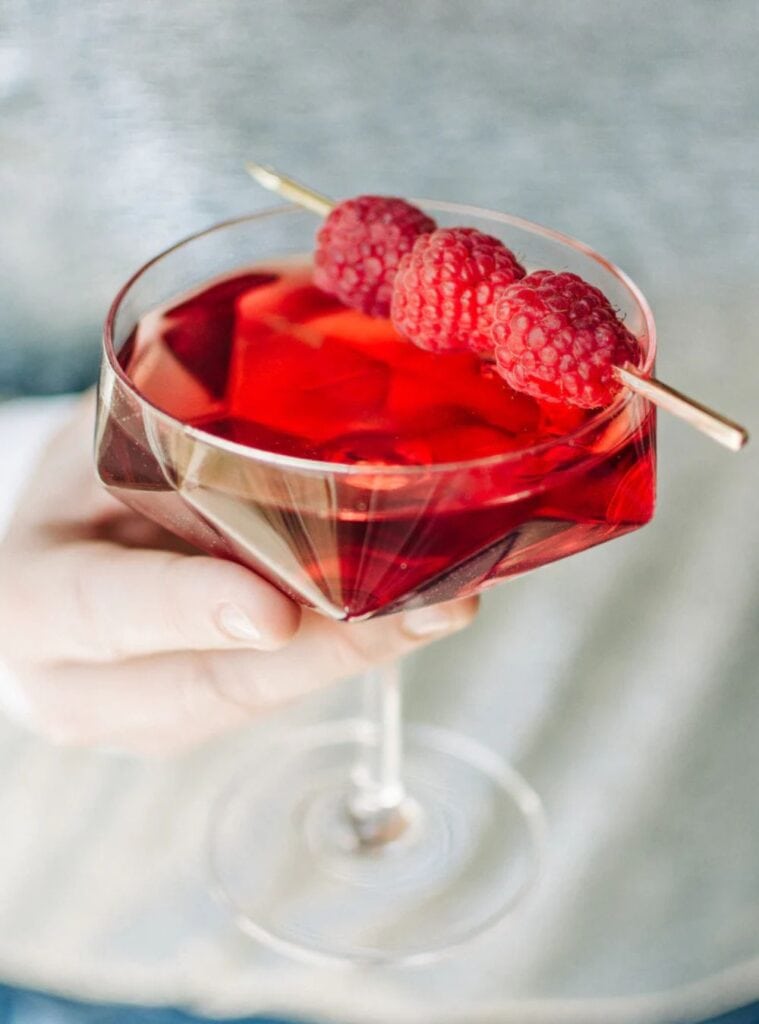 22 Sparkling French Kiss Cocktail Recipe french kiss holiday cocktail recipe sparkling