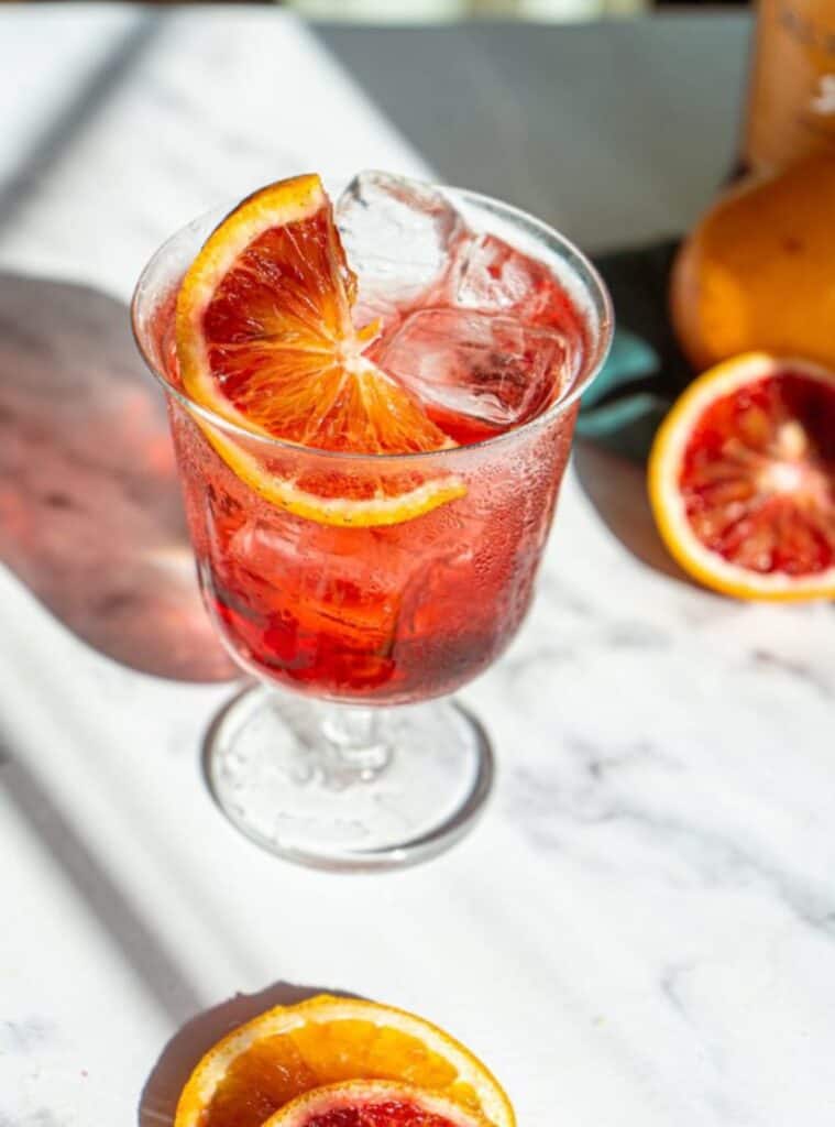 6 Refreshing Negroni Sbagliato negroni sbagliato holiday cocktail recipe