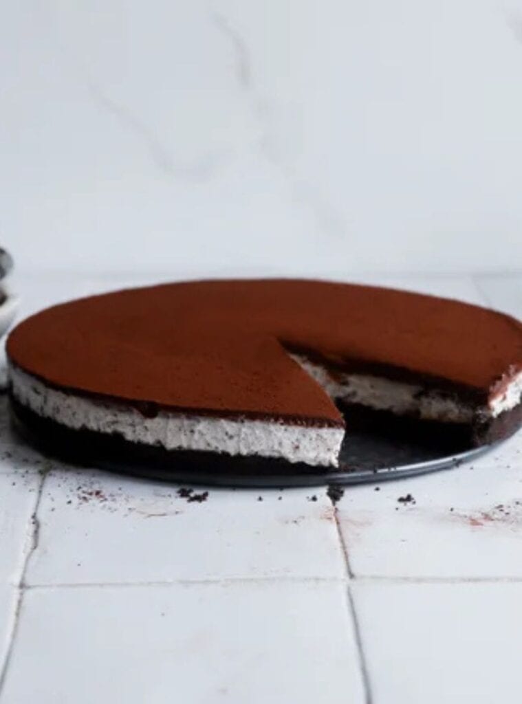 20 No Bake Oreo Cheesecake oreo cheesecake slice, christmas party dessert