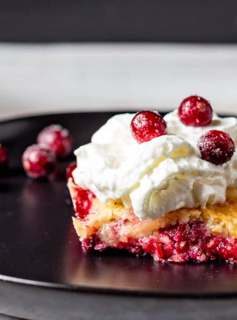 8 Fresh Cranberry Dump Cake – Easy Holiday Treat cranberry dump cake with crumbly topping, christmas potluck recipe