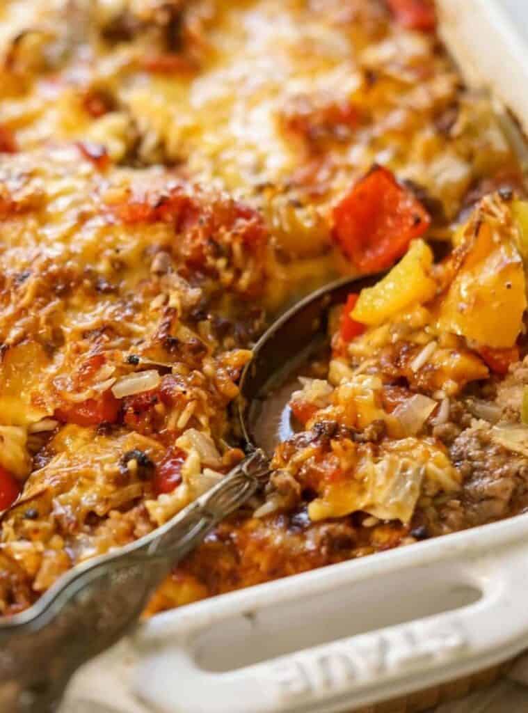 16 Healthy Stuffed Bell Pepper Casserole bell pepper casserole with rice and meat filling
